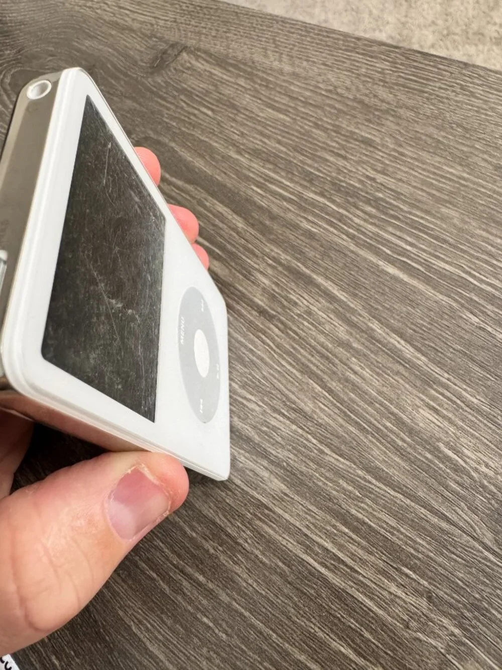 Apple iPod Video 5th Gen 60GB A1136 Tested + Apple Cable Charger Earbuds AS-IS